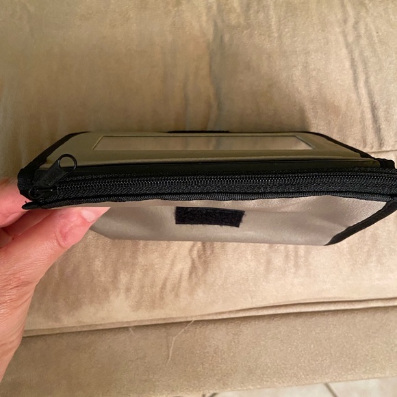 Golf ball Tee bag ,purse,cosmetic bag with Tee it up logo in the front - Picture 4 of 5